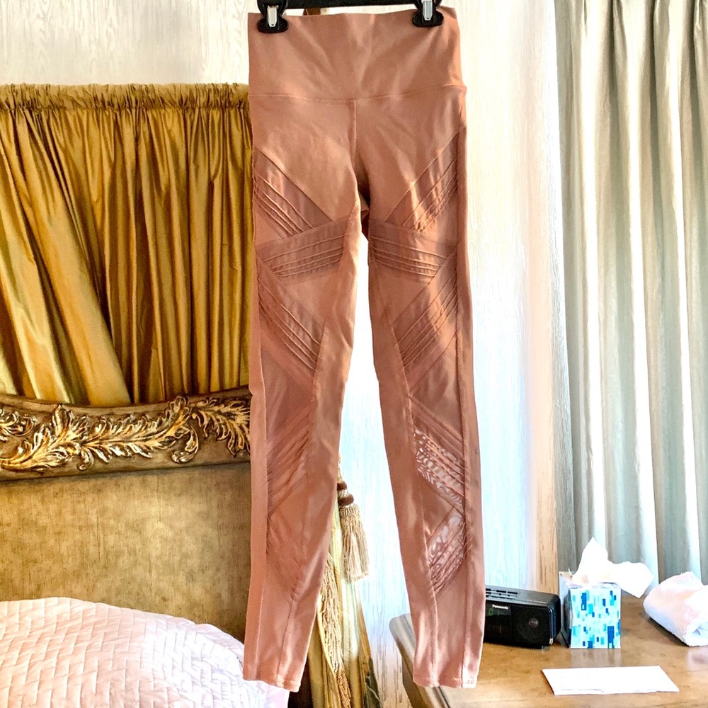 Alo Dusty Rose Mesh Leggings